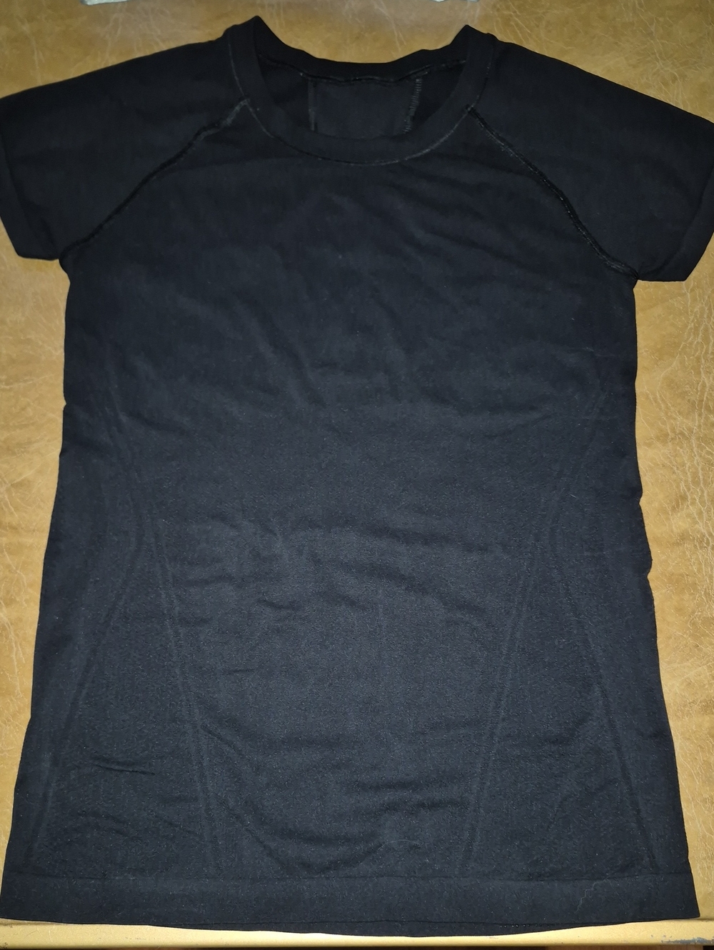 Womens Athleta "Swiftly Type Material" Short Sleeve..ptp 15.5"